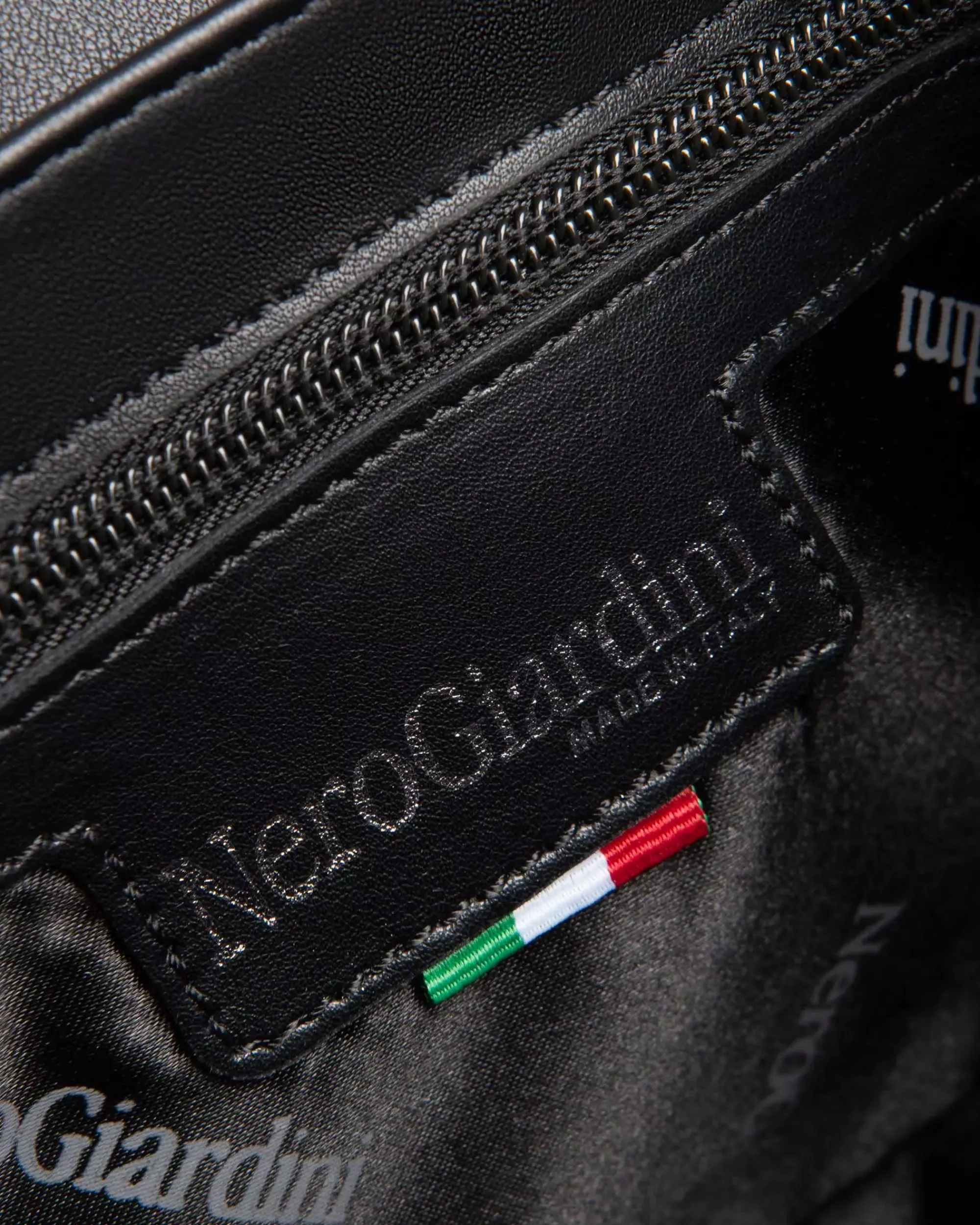 Nero Giardini Borsa a Tracolla da Donna in Materiale Tecnico Hot
