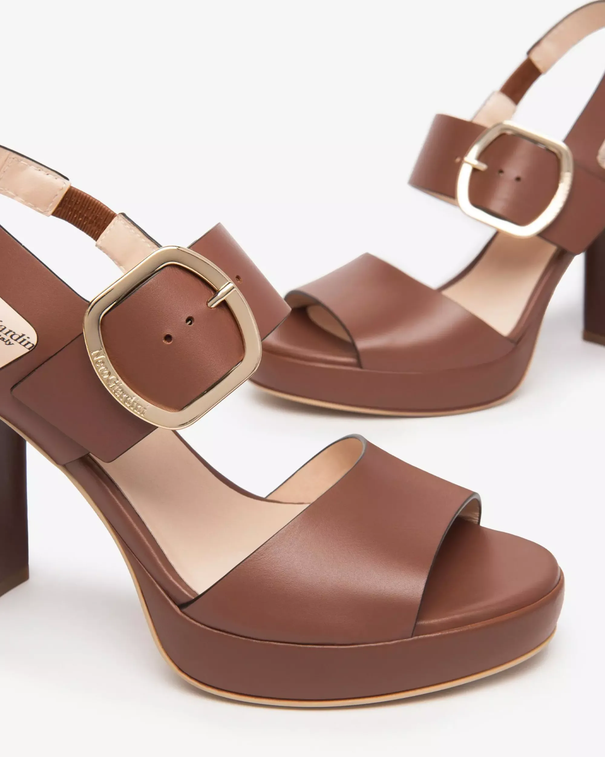 Nero Giardini Sandali Donna in Pelle Online