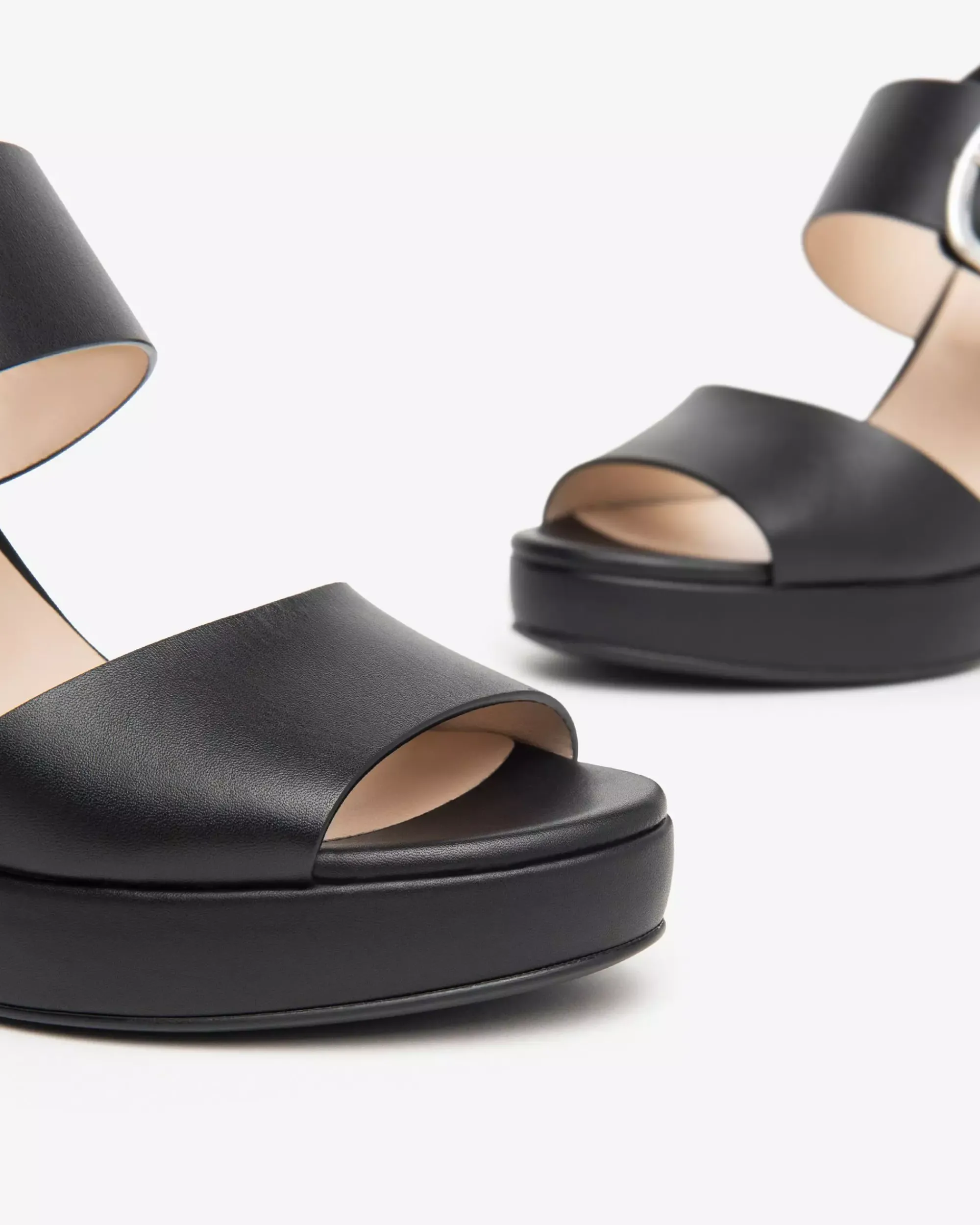 Nero Giardini Sandali Donna in Pelle Online