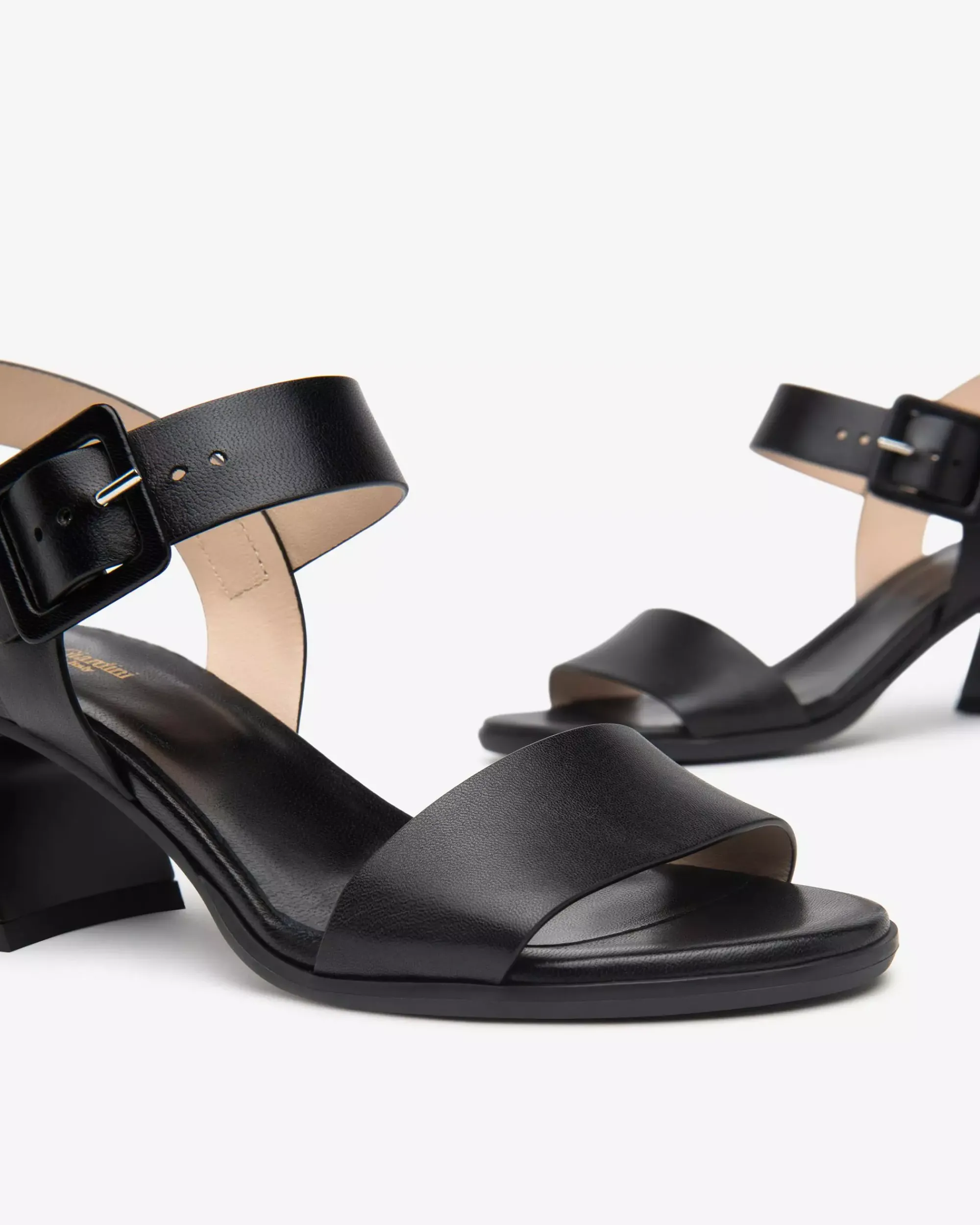 Nero Giardini Sandali Donna in Pelle Sale