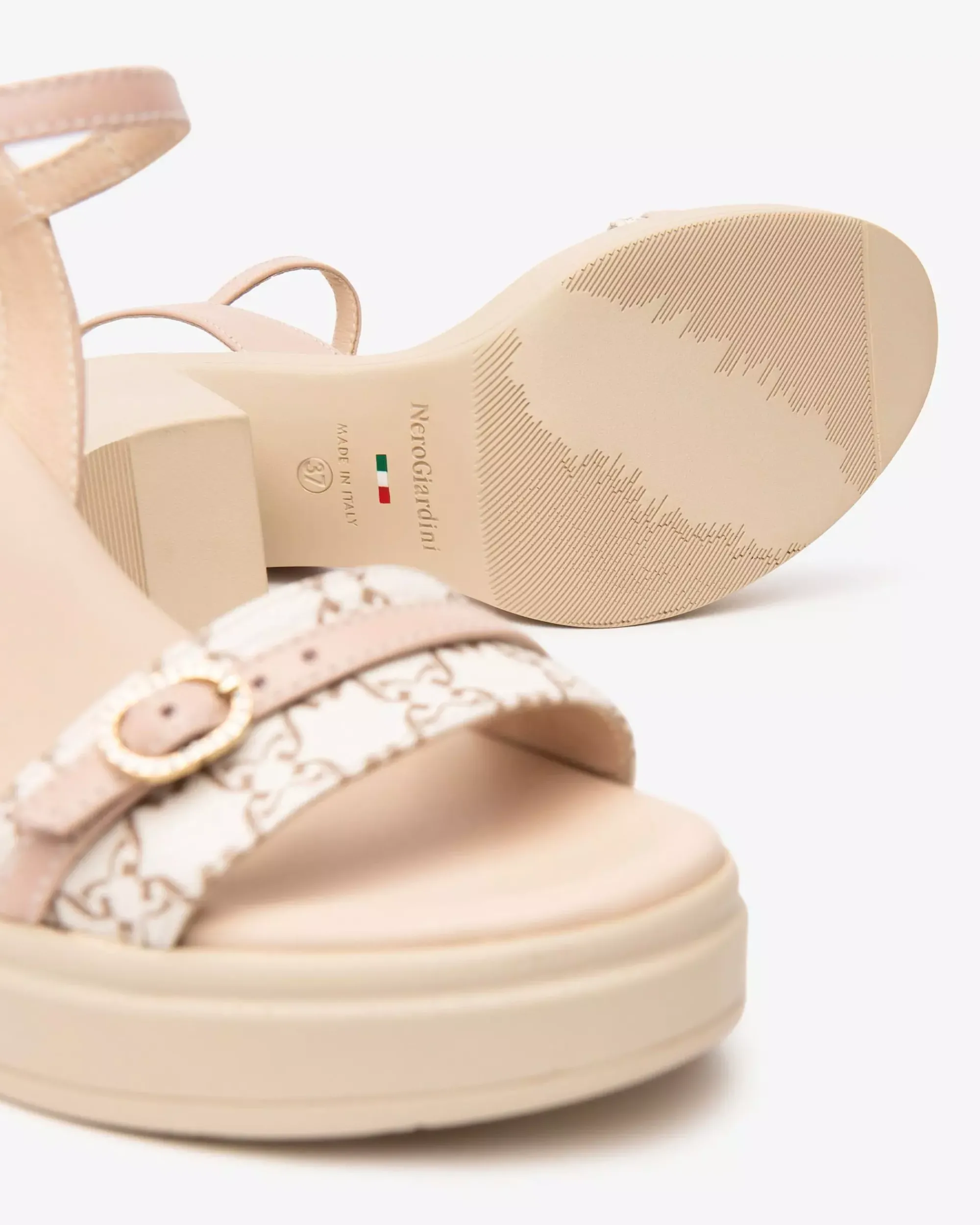 Nero Giardini Sandali Donna in Pelle e Materiale Tecnico Online