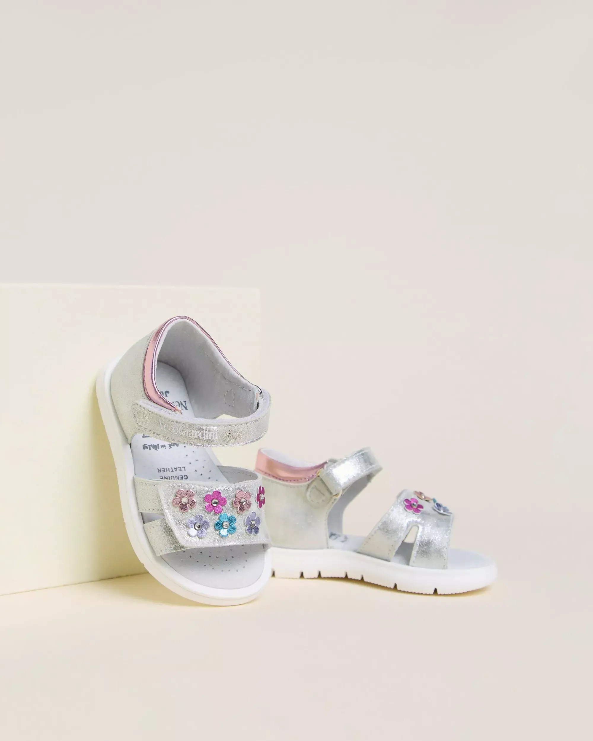Nero Giardini Sandali Junior da Bambina in Materiale Tecnico Discount