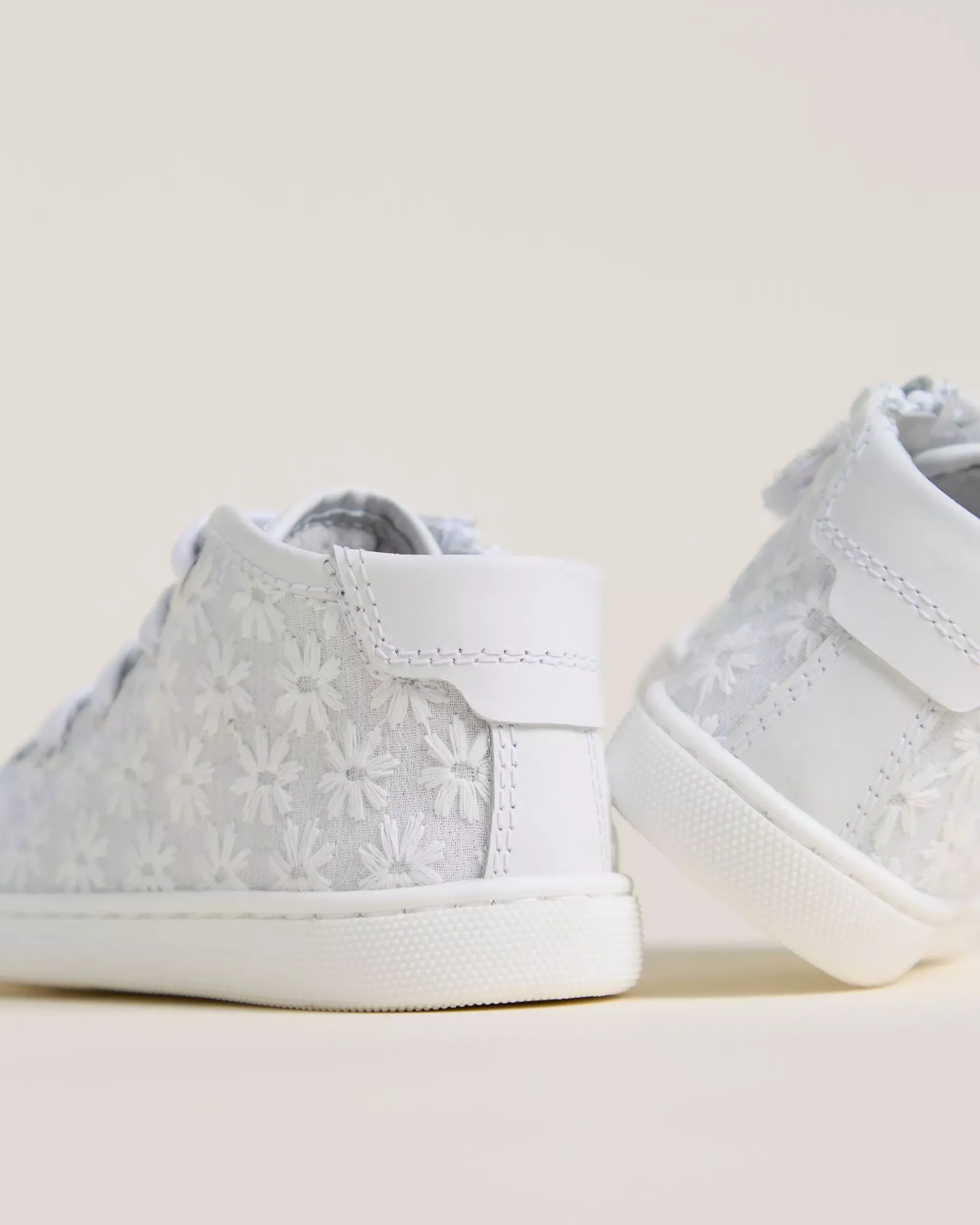 Nero Giardini Sneakers Junior da Bambina in Tessuto e Pelle Bianco Online