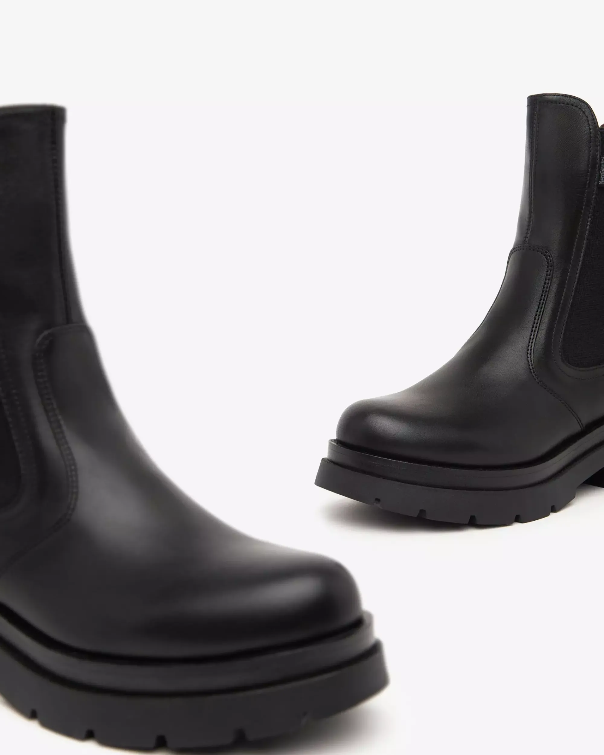 Nero Giardini Stivaletti Chelsea Donna in Pelle Nero