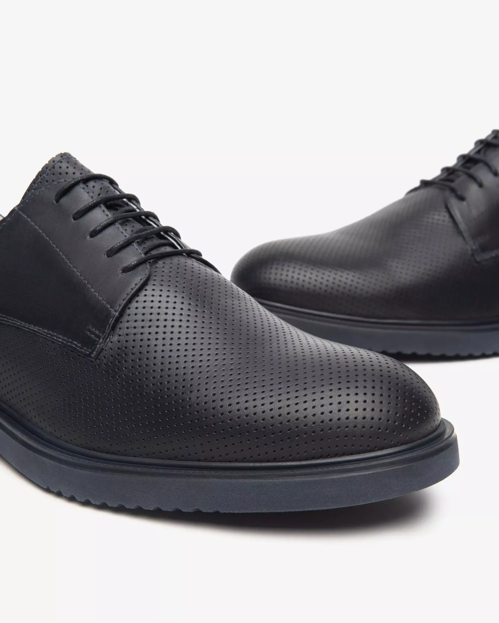 Nero Giardini Stringate Uomo in Pelle Online