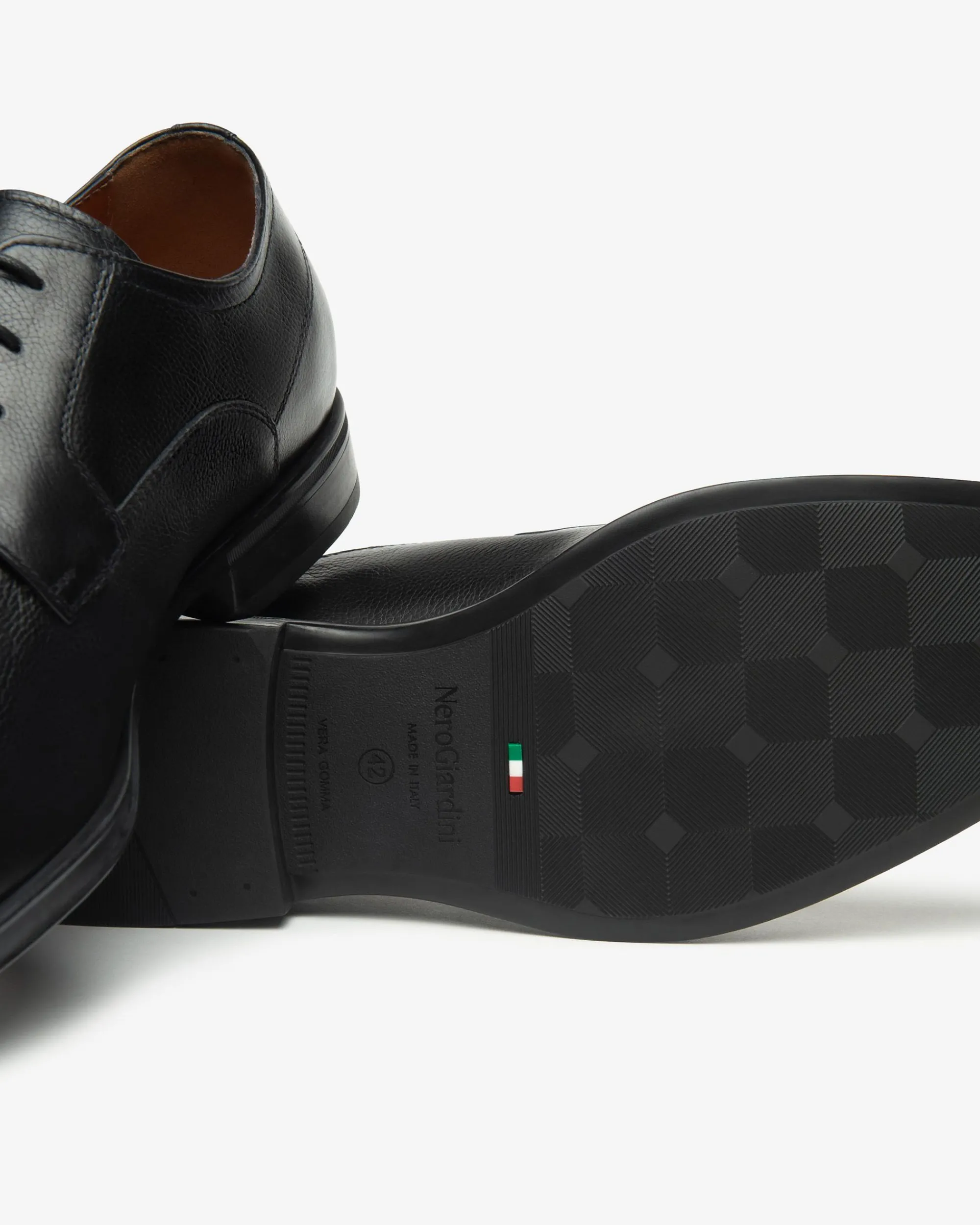Nero Giardini Stringate Uomo in Pelle Nero Clearance