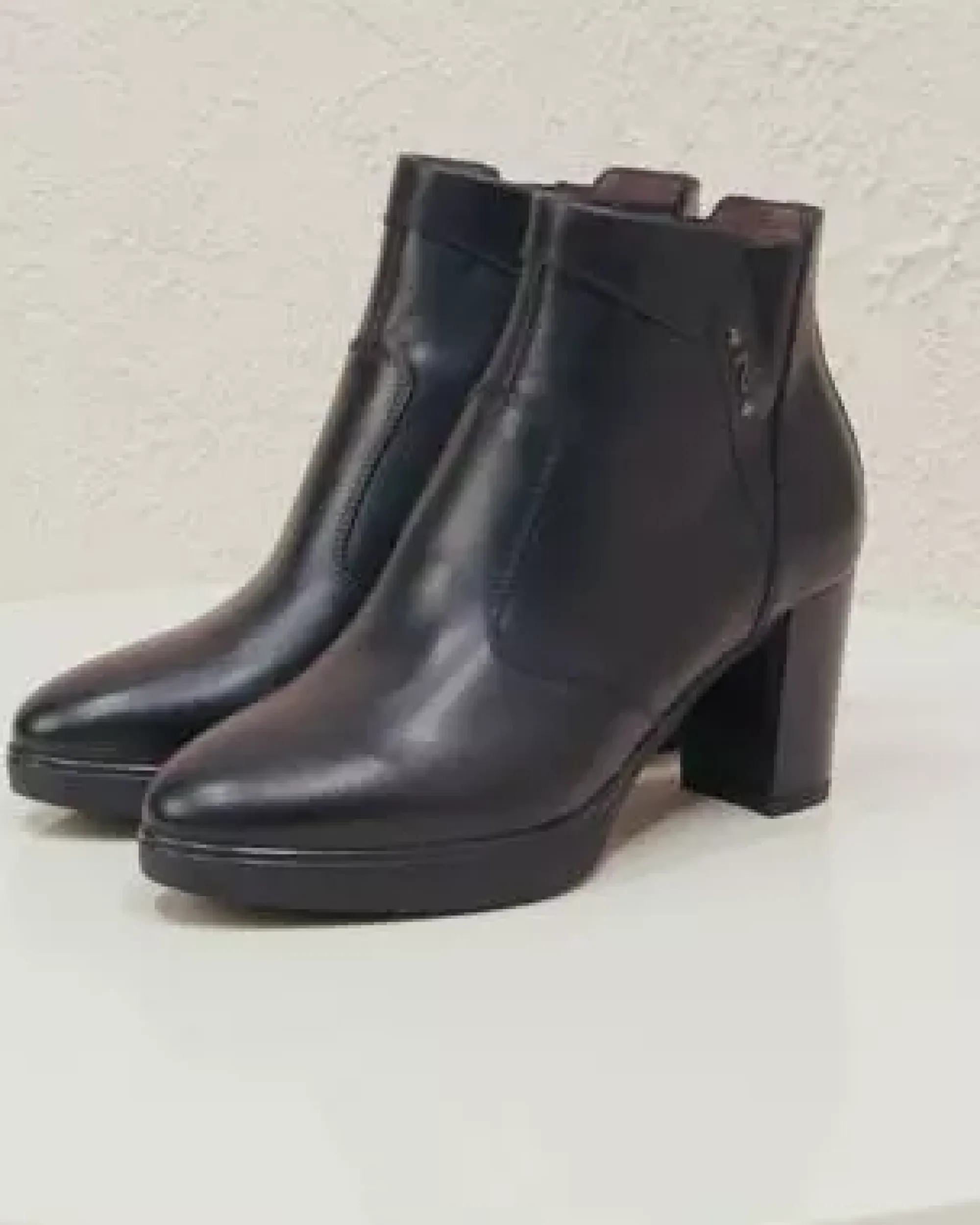 Nero Giardini Tronchetti Donna in Pelle Nero New