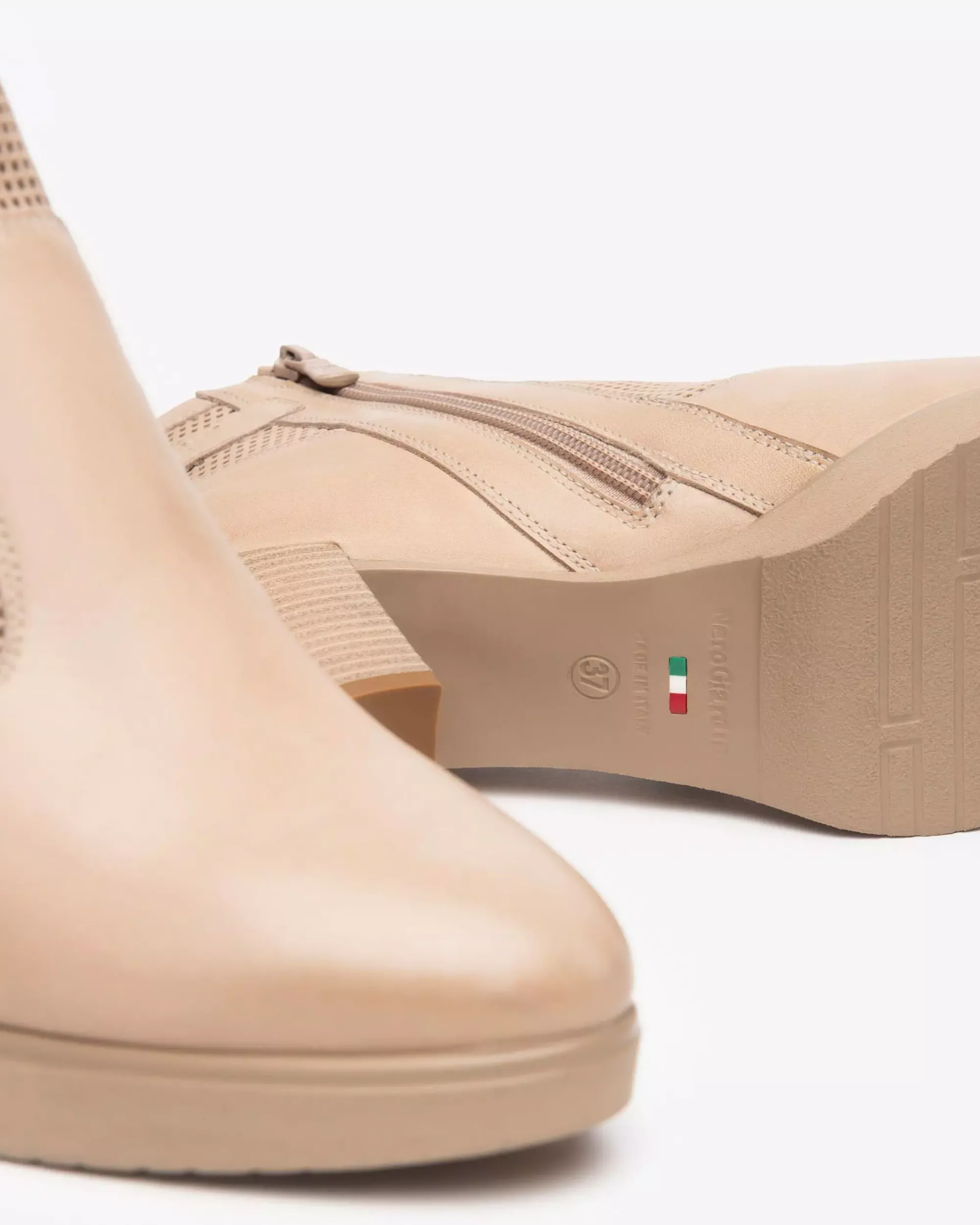 Nero Giardini Tronchetti Donna in Pelle Sale