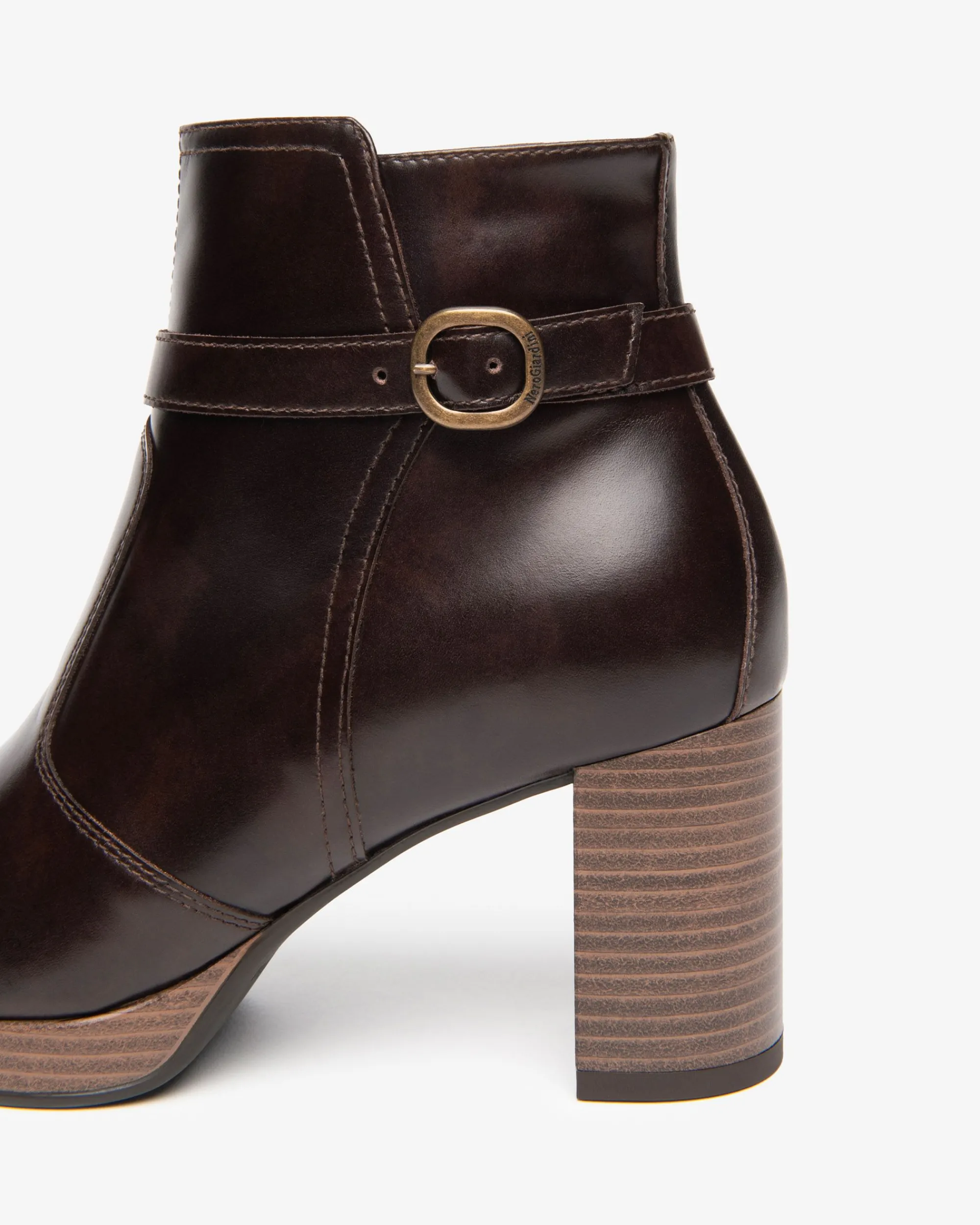 Nero Giardini Tronchetti Donna in Pelle Clearance